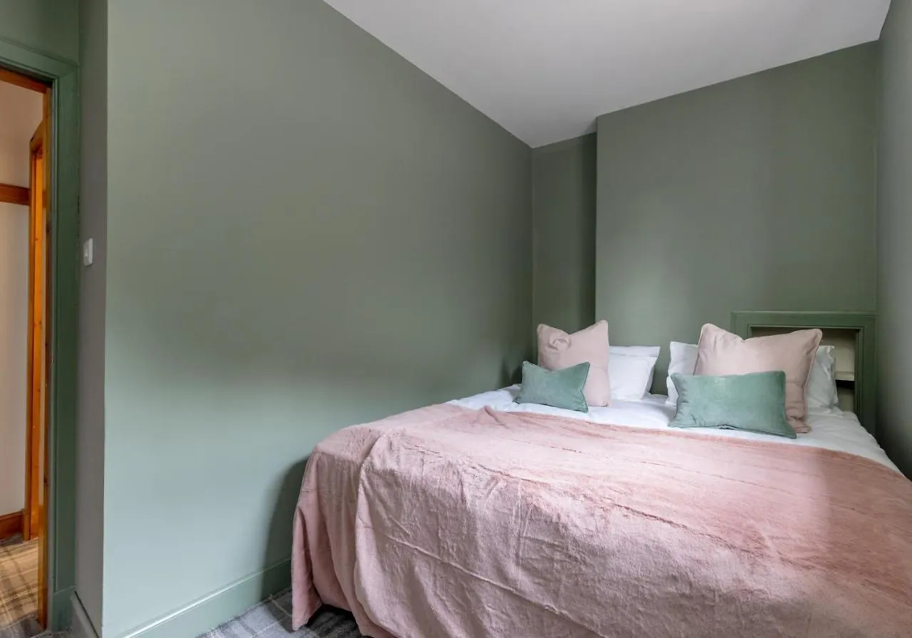 إدنبرة Luxury 3 Bed House City Centre, Right Next To Murrayfield. بيت للعطل